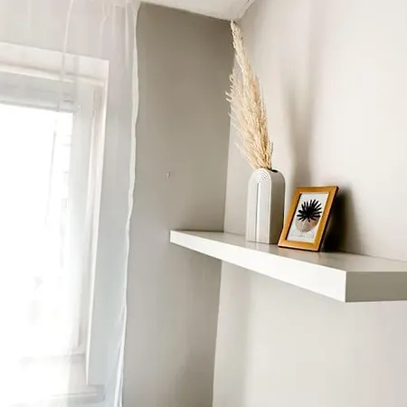Mamasita Flat *